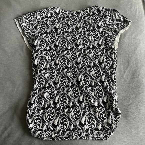Bali Black and White Textured Short Sleeve Top - Picture 4 of 6
